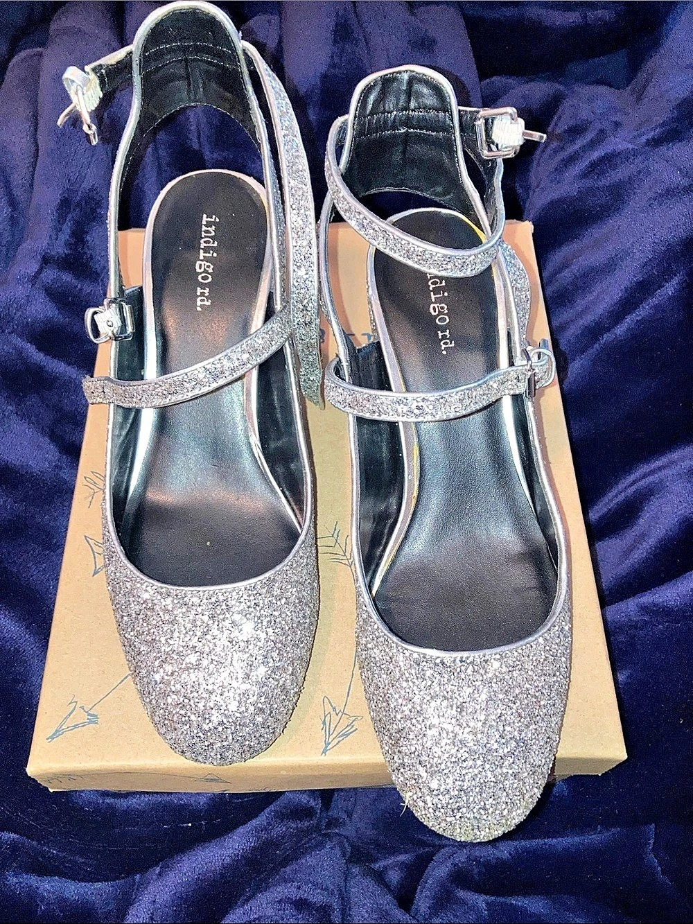 indigo rd. Silver glitter  Texture Block Heel Mary Jane Pumps. Silver US 7.5 M